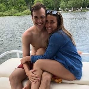 Meet your Posher, Della